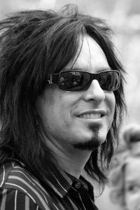 600px-Nikki_Sixx